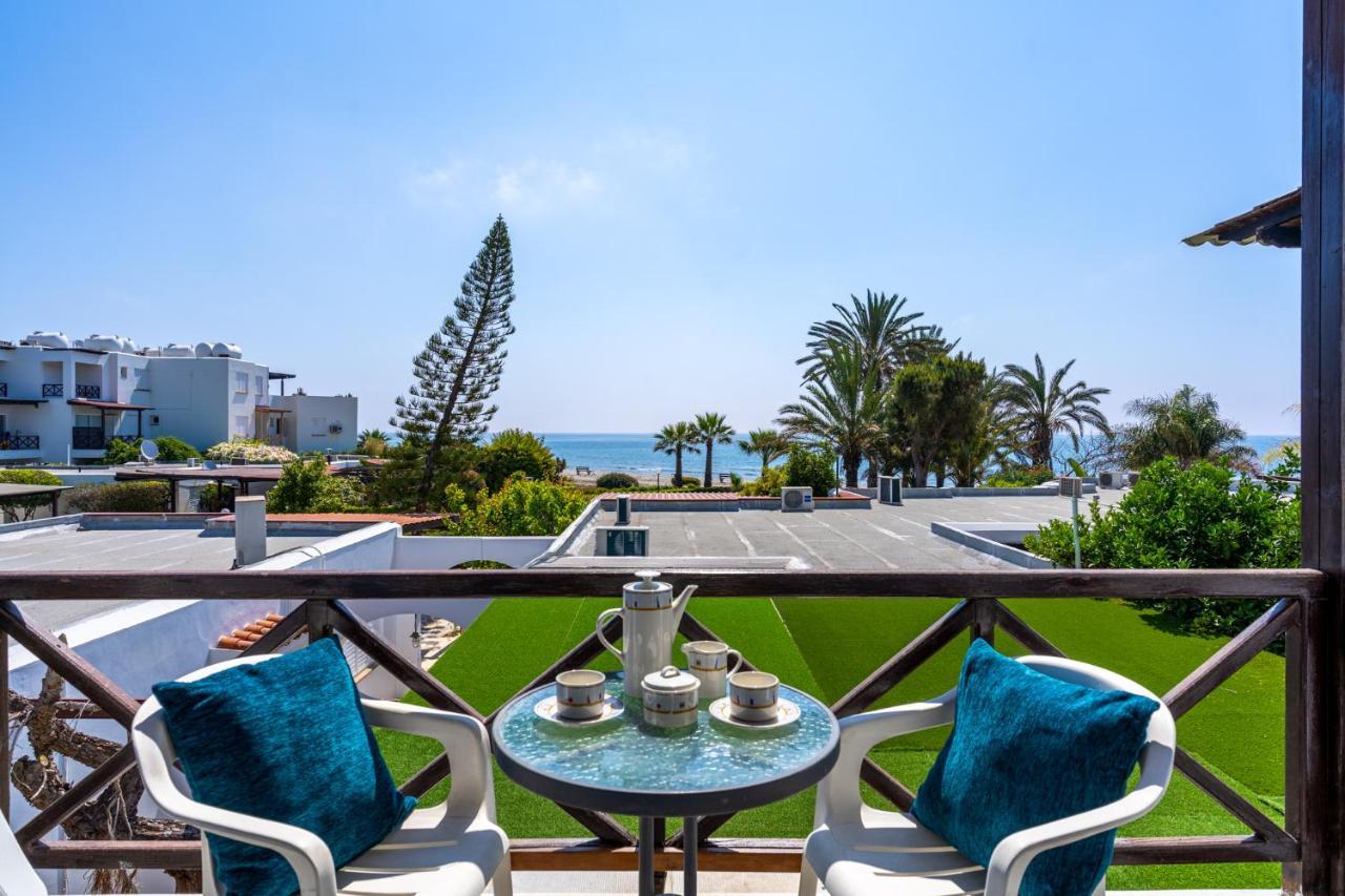Seawaves 1- Bedroom Apartment Near Meneou Beach Ларнака Екстер'єр фото
