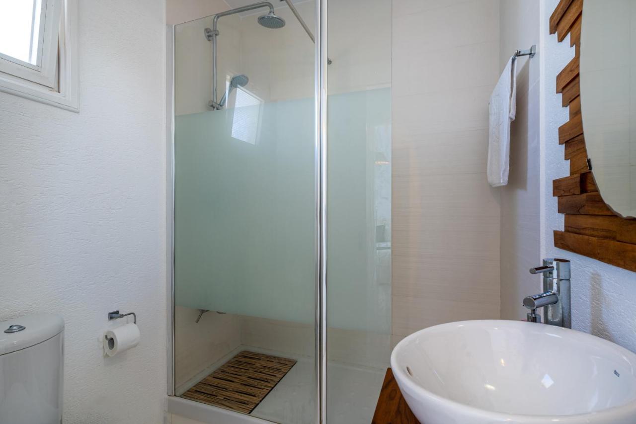 Seawaves 1- Bedroom Apartment Near Meneou Beach Ларнака Екстер'єр фото