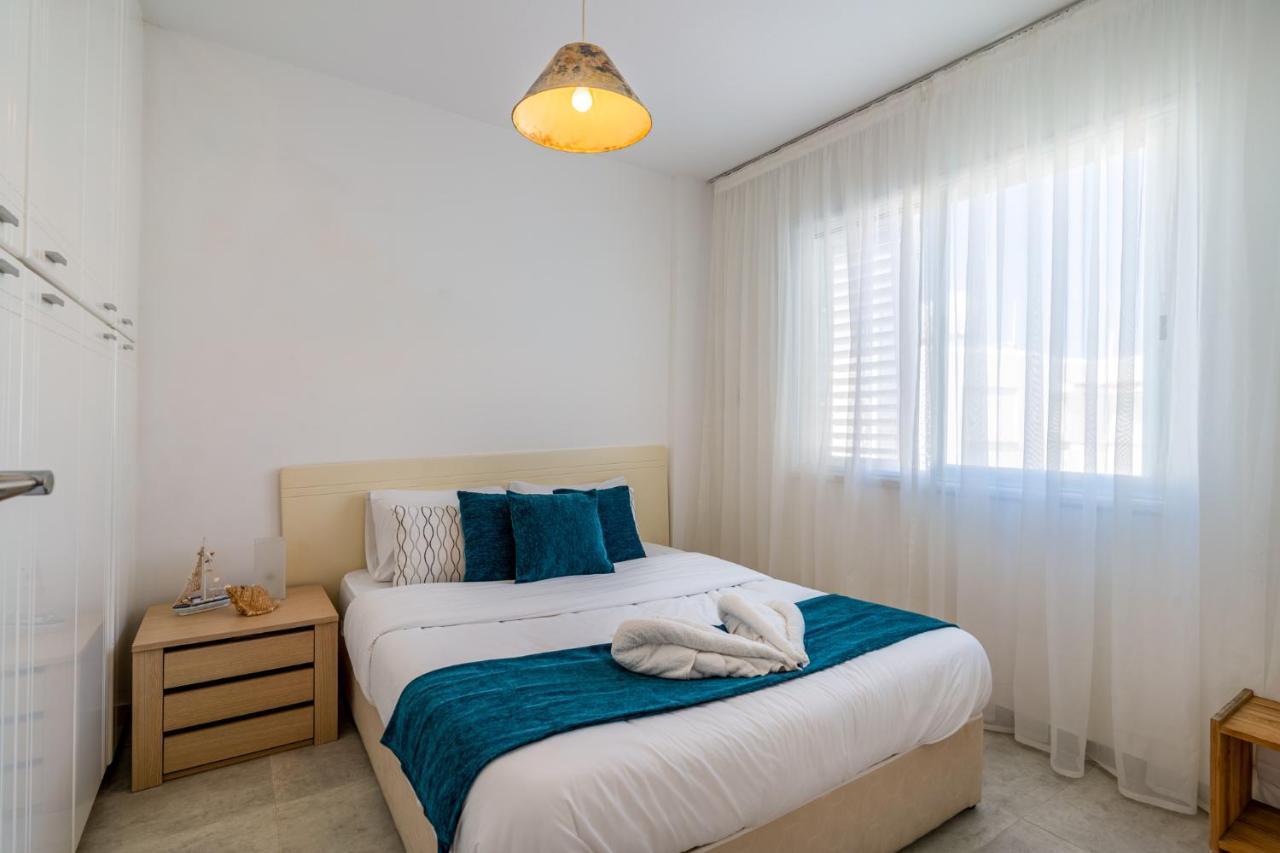 Seawaves 1- Bedroom Apartment Near Meneou Beach Ларнака Екстер'єр фото